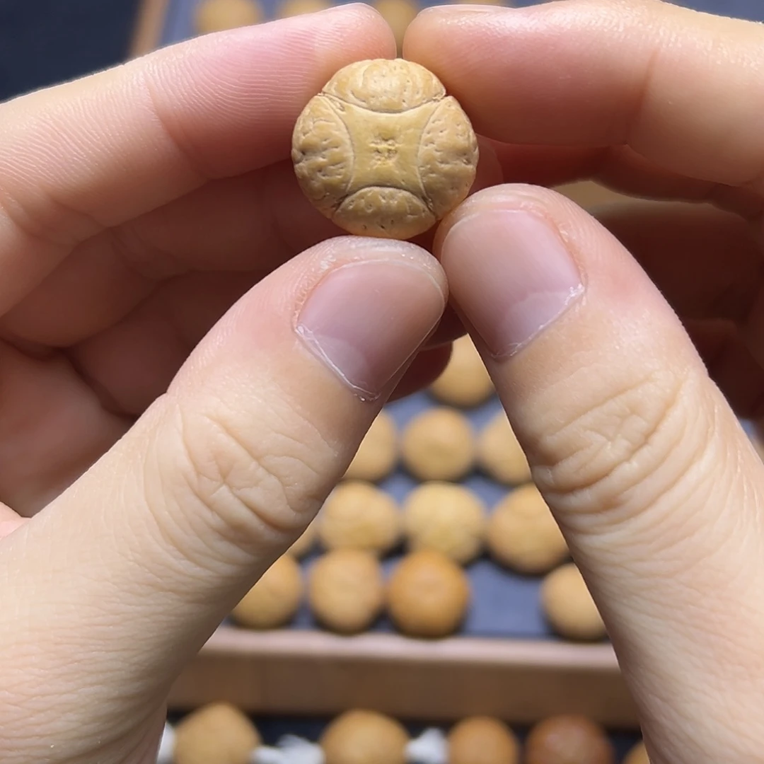 凤眼菩提手串19.8梅花麒麟眼微裂