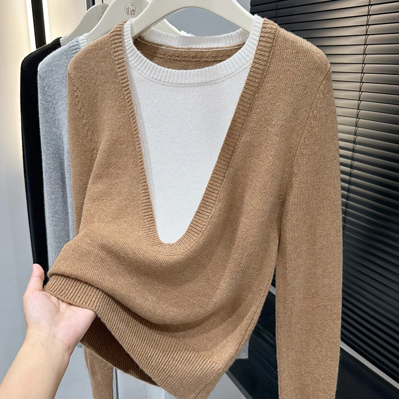 时髦高档假两件毛衣女款秋冬季小众设计感拼接圆领保暖针织打底衫