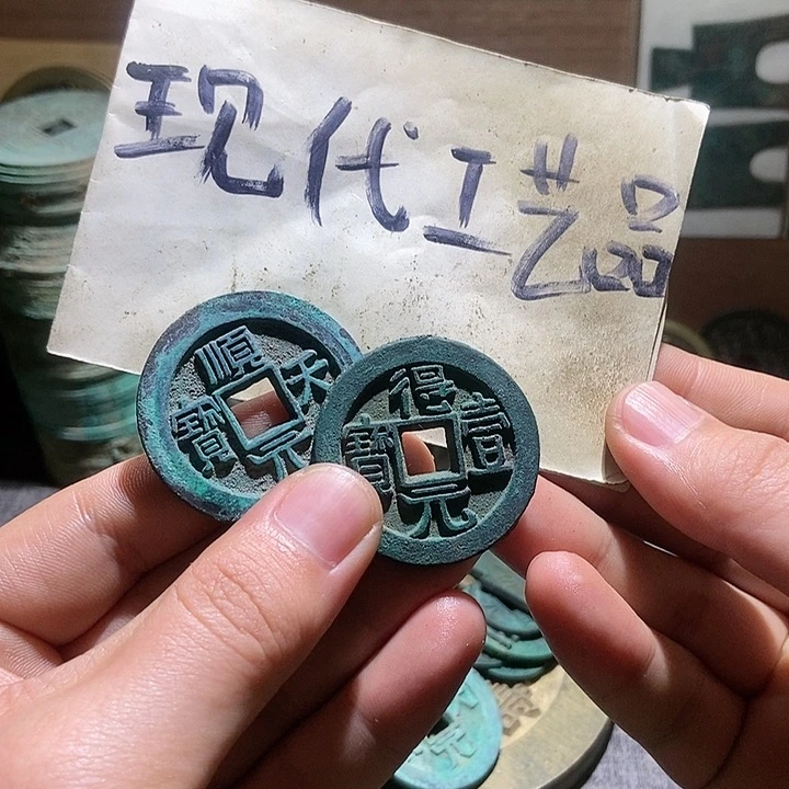 铜无**人现代翻砂制作工艺品