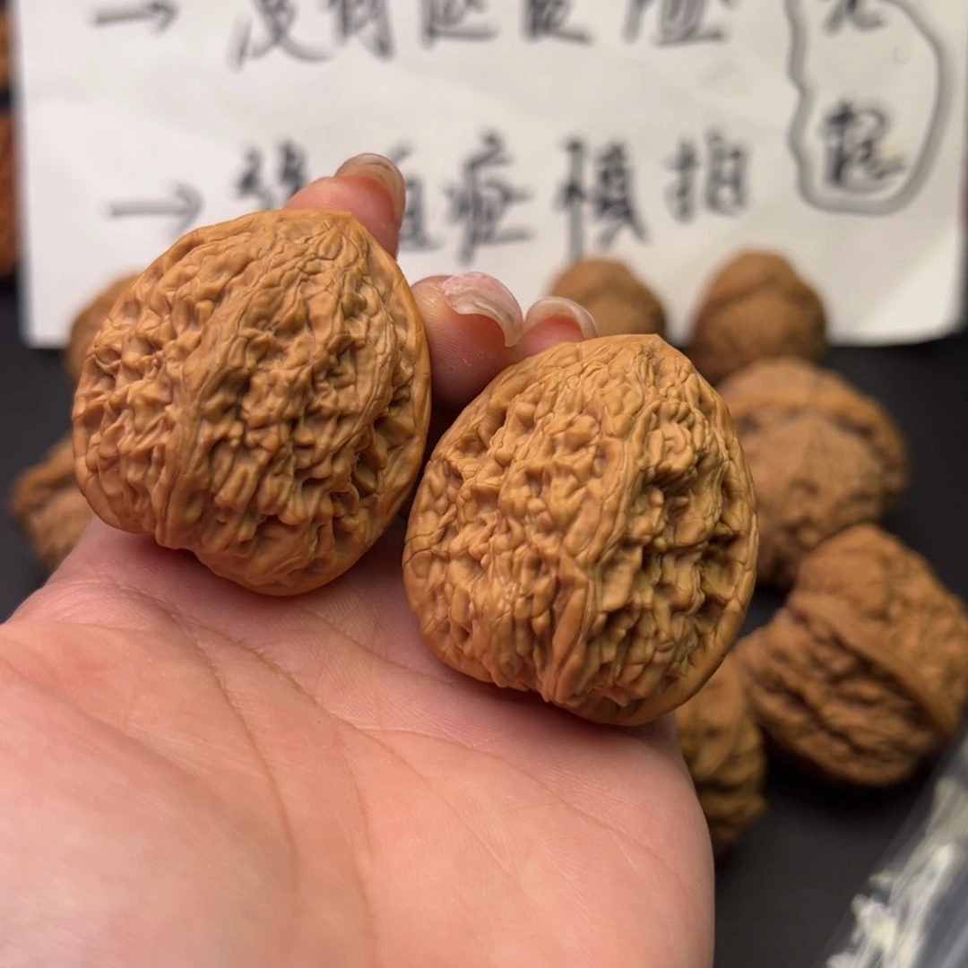 文玩核桃吊坠稍***正静37虎头王