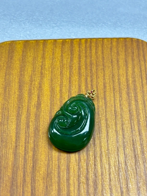 和田玉碧玉如意吊坠