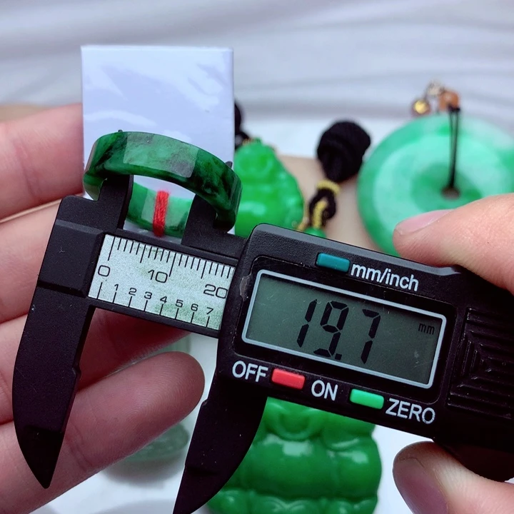 翡翠戒指未镶嵌a货