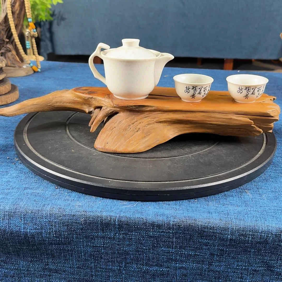 干泡台血柏木自然一体随形摆件