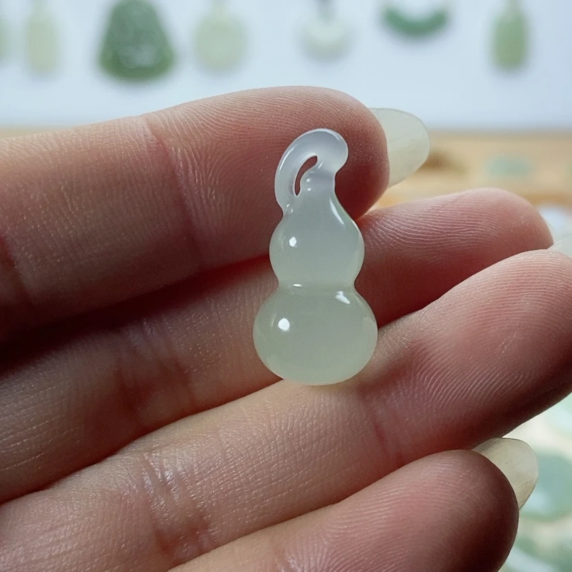 【闪购商品】颈饰未镶嵌和田玉