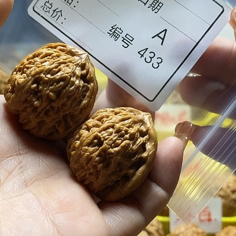 悟***轩桃核把件自产自销……