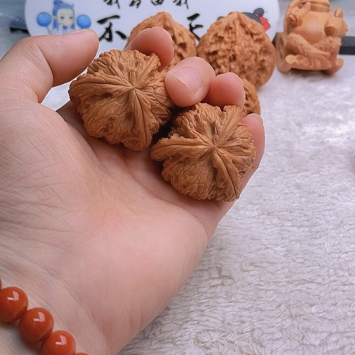 文玩核桃把件關三棱