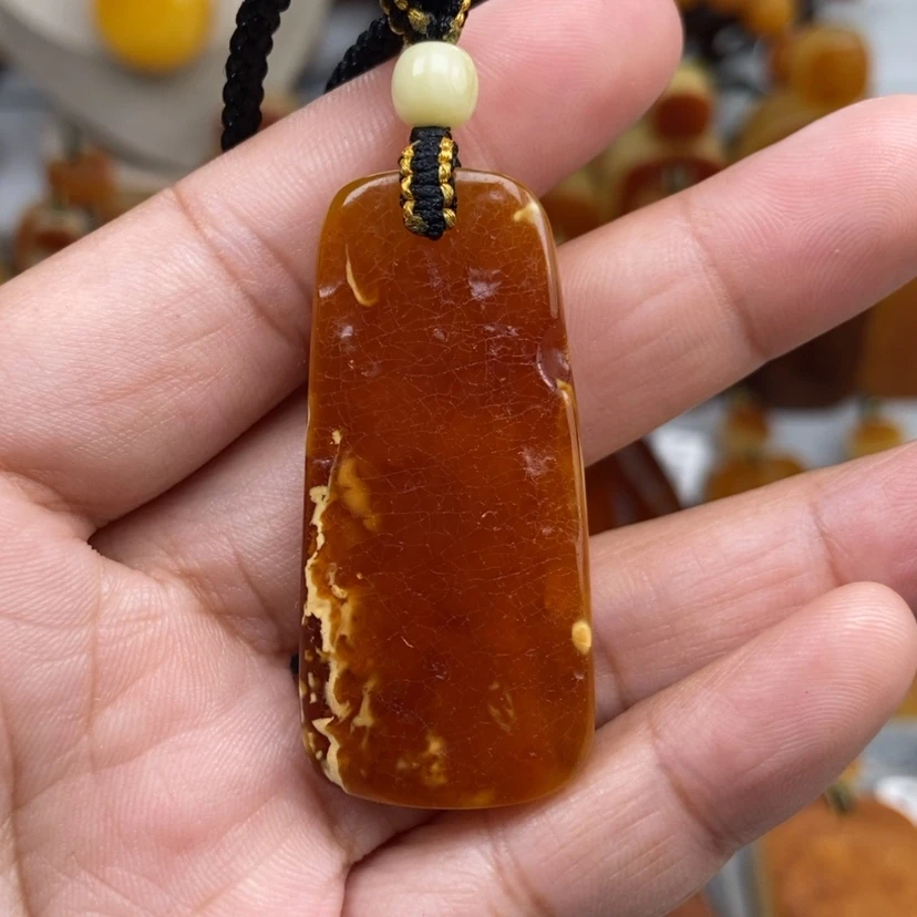 【闪购商品】琥珀颈饰未镶嵌