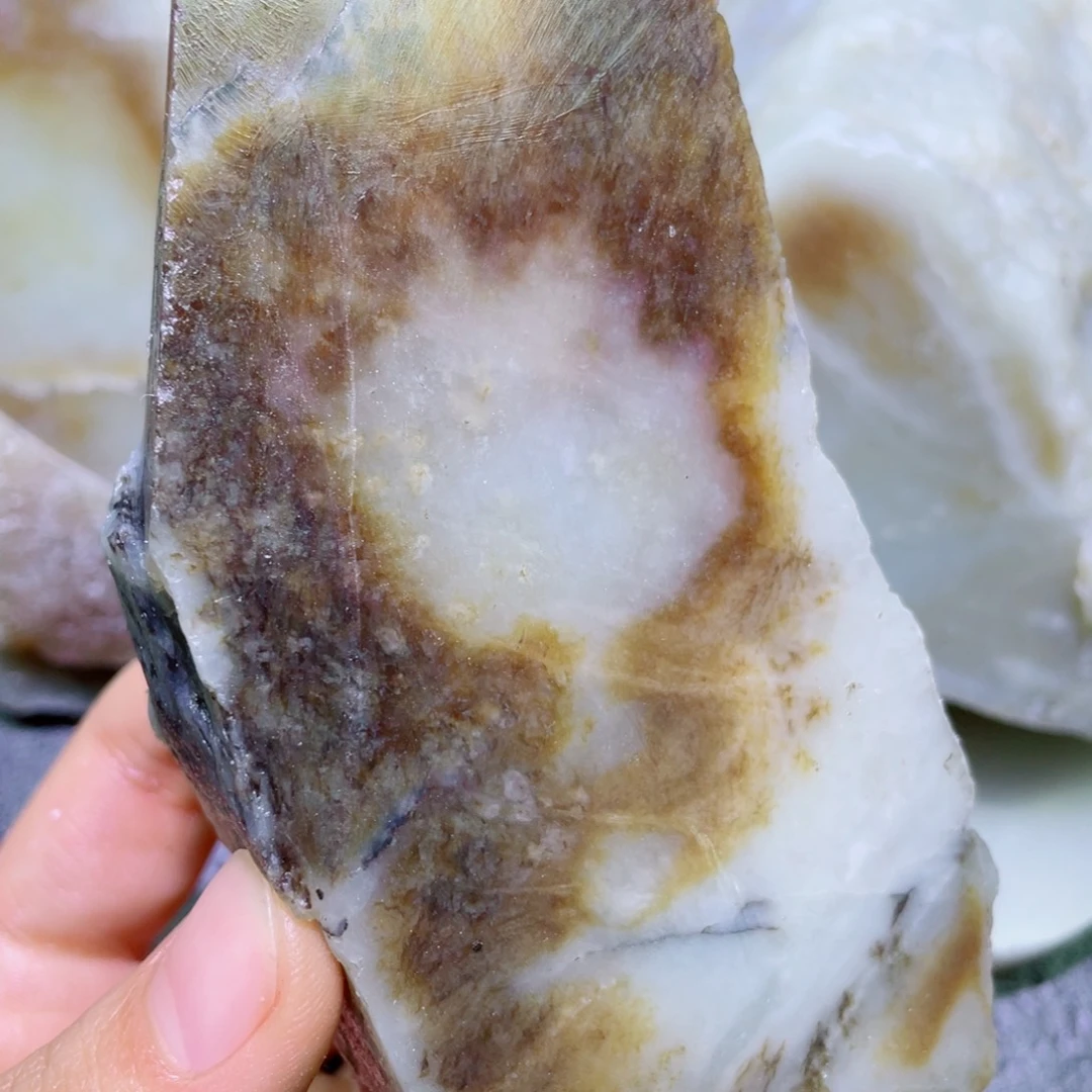 和田玉未镶嵌珠宝半成品