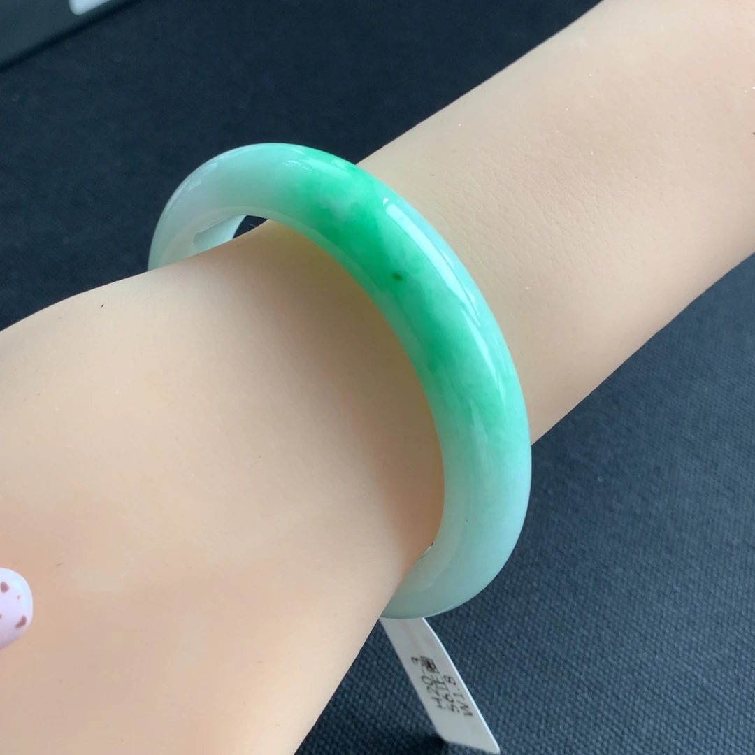 翡翠未镶嵌手镯56正圈