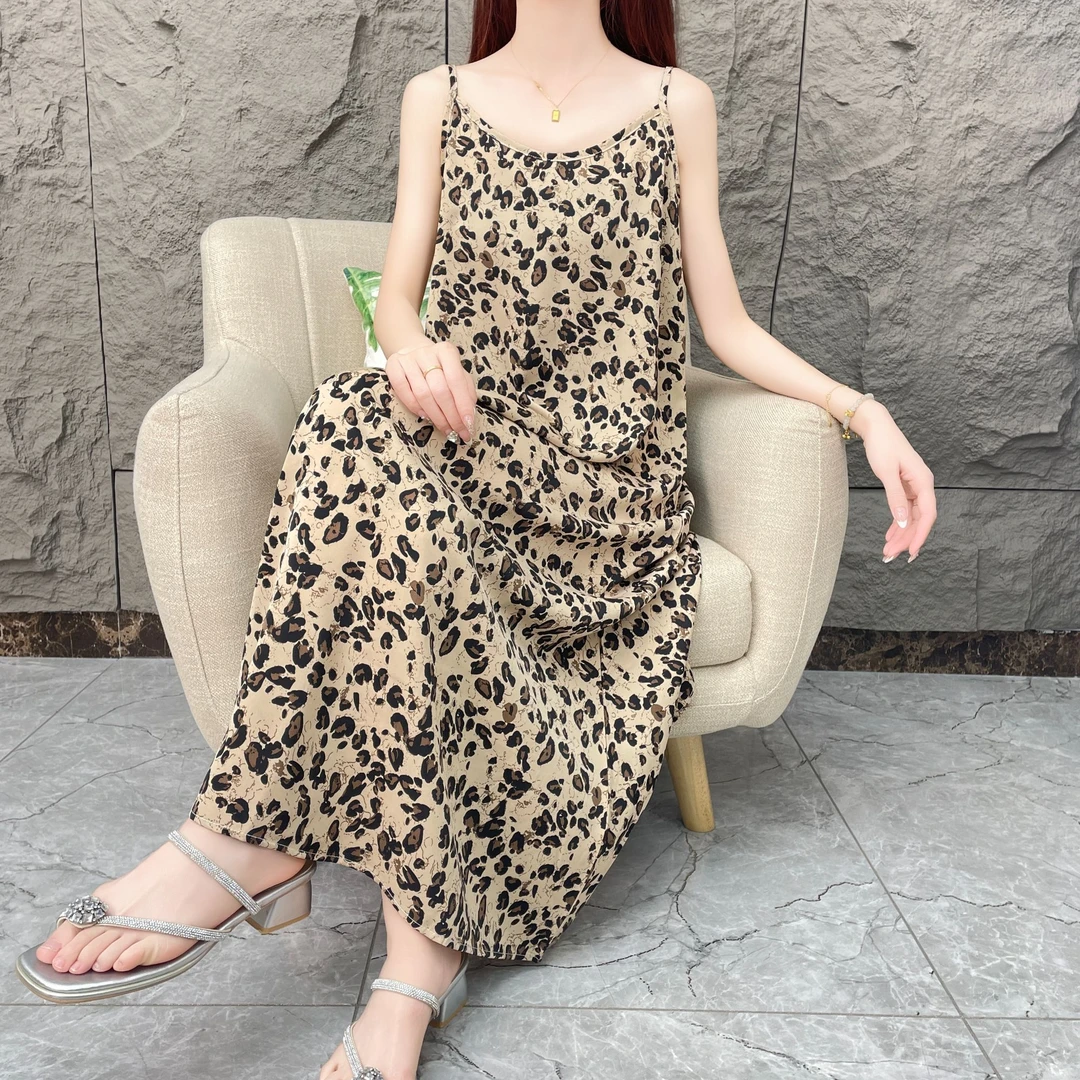 【珐琅朵】春季碎花吊带裙女时尚宽松气质夏季无袖印花连衣裙女