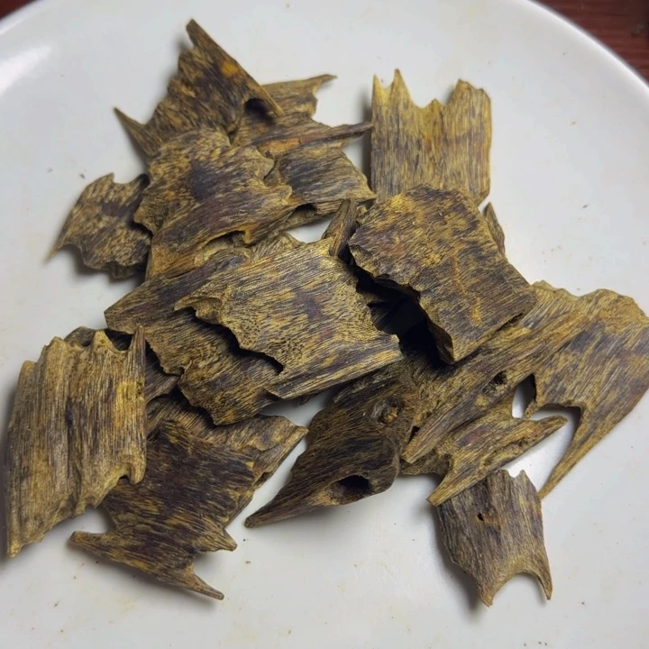 朕***哥线香海南100克，以直播间为准