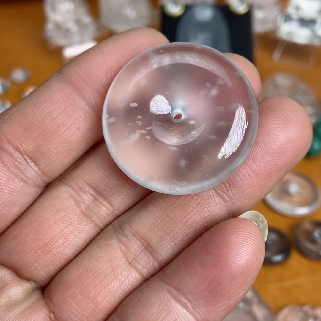 石英质玉吊坠未镶嵌阿***M