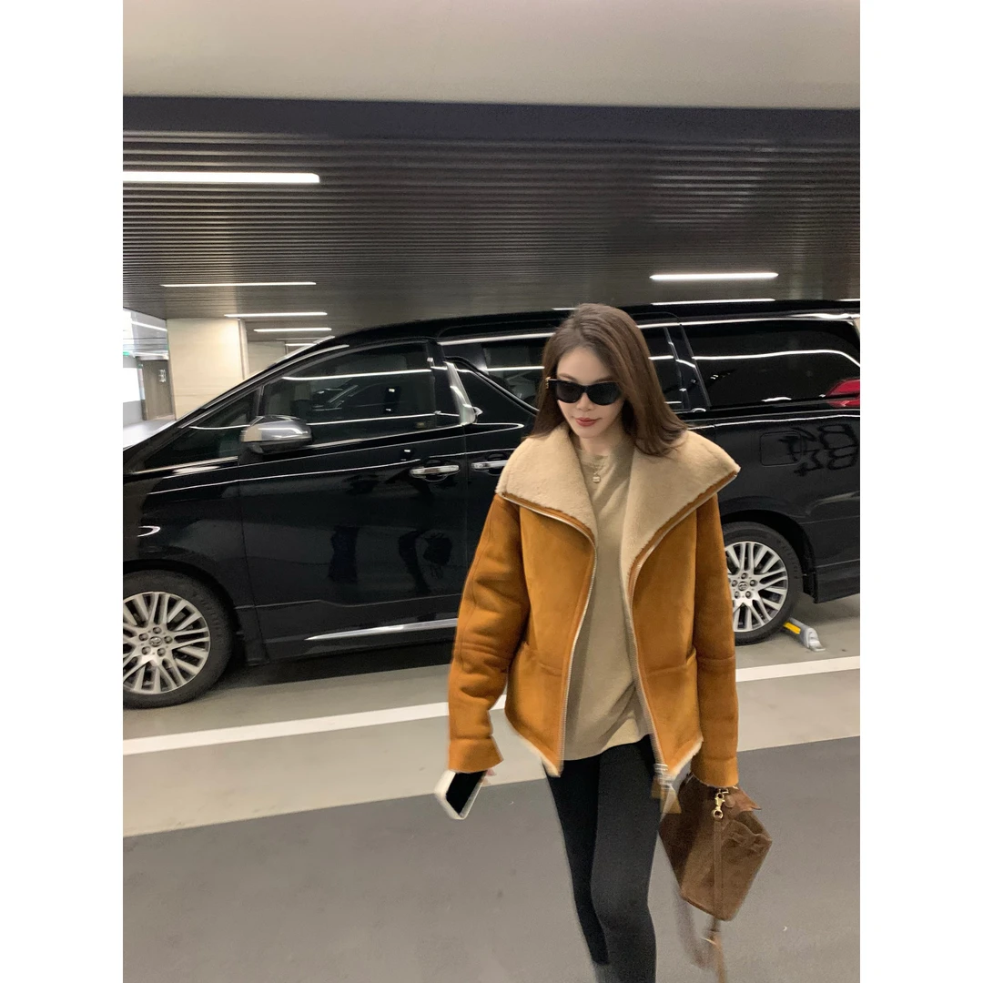 丹麦雪境高级感大翻领显脸小美丽奴外套DB581