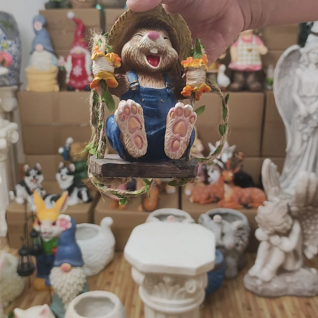 合成树脂秋千兔子摆件