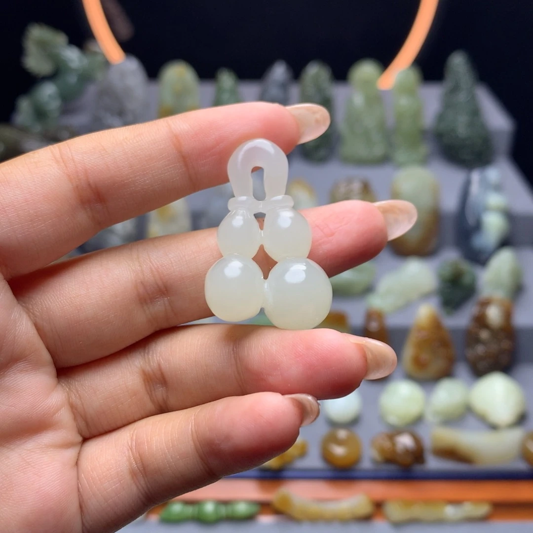 和田玉未镶嵌挂件