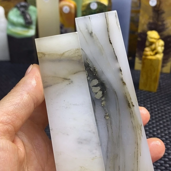 广东石花**主青田石印章石