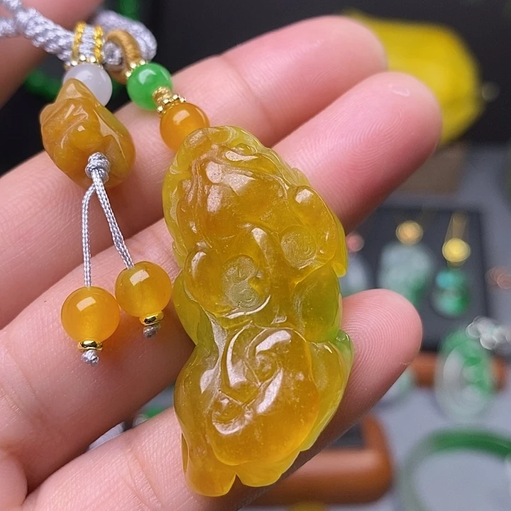 吊坠(赠链)未镶嵌翡翠