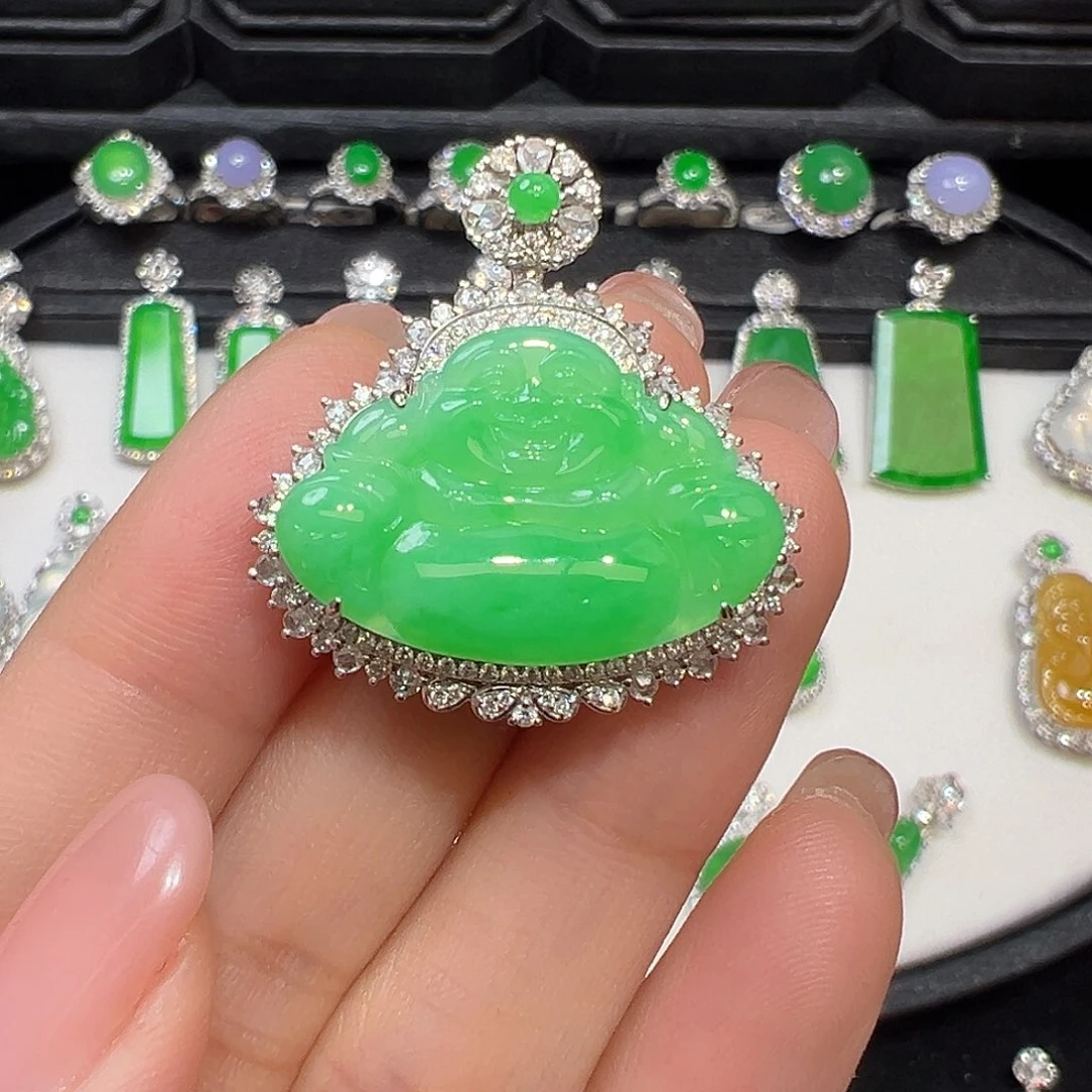 翡翠颈饰18K金镶嵌翡翠