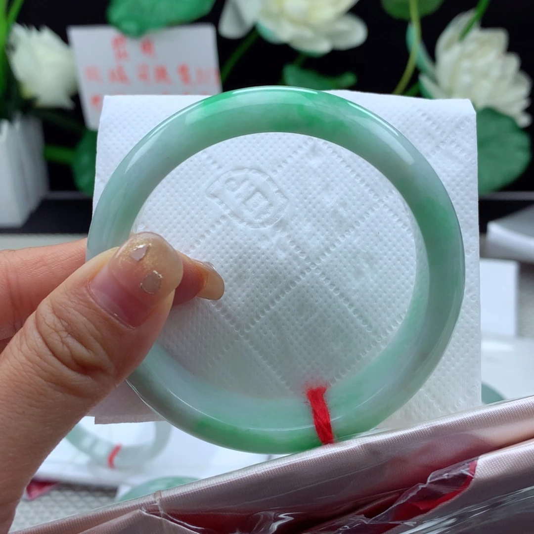 未镶嵌手镯翡翠纯天然4