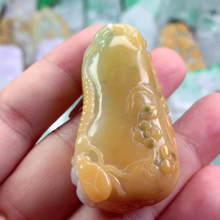 吊坠(不含链)未镶嵌翡翠