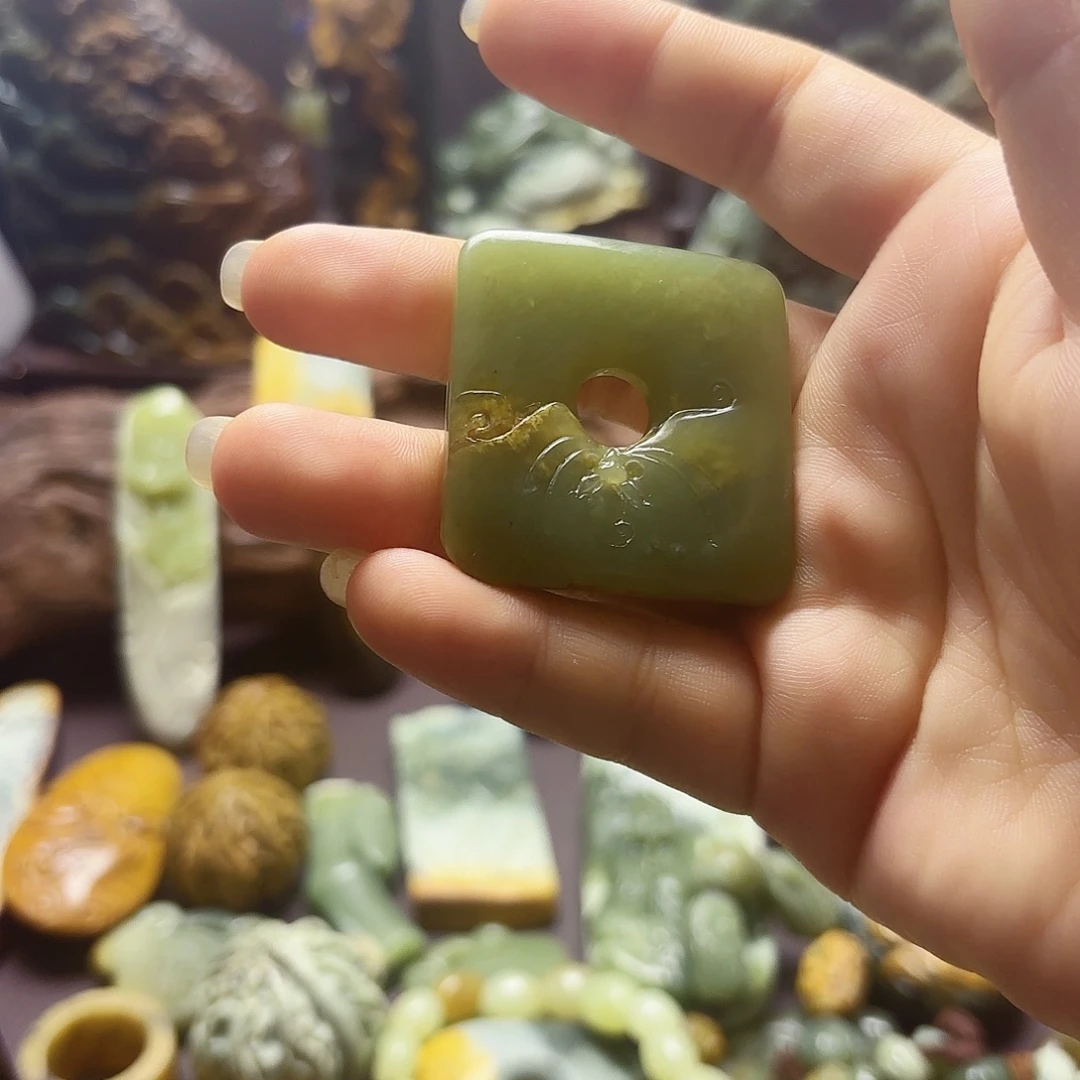 岫岩河磨玉（透闪石质玉）未镶嵌挂件