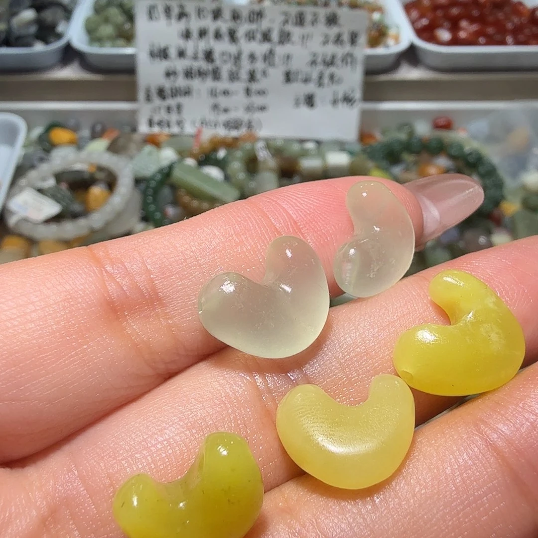 和田玉未镶嵌珠宝奇石