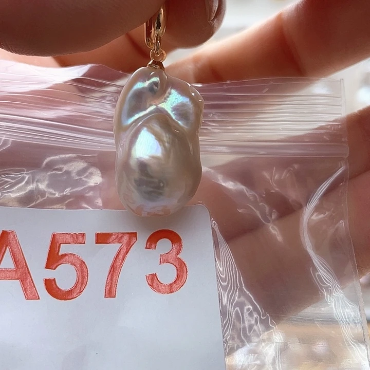 未镶嵌天然珍珠。  漏 漏 漏淡水珍珠