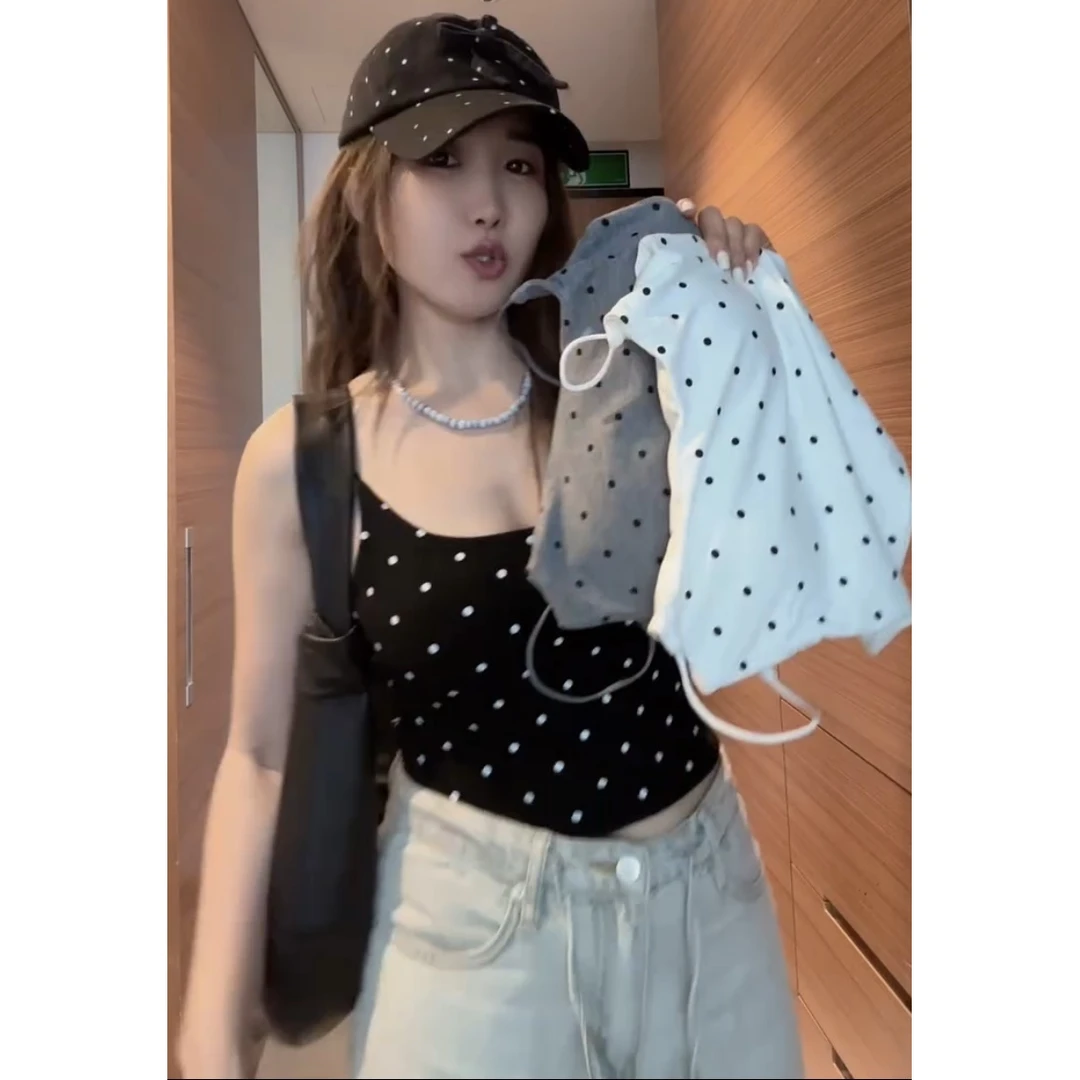 2025初秋款ins时髦纯欲百搭撞色波点一体式心机露背外穿吊带背心