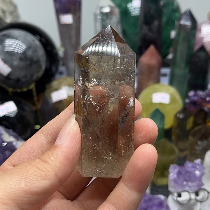 芋***泥未镶嵌珠宝半成品水晶103克茶水晶柱