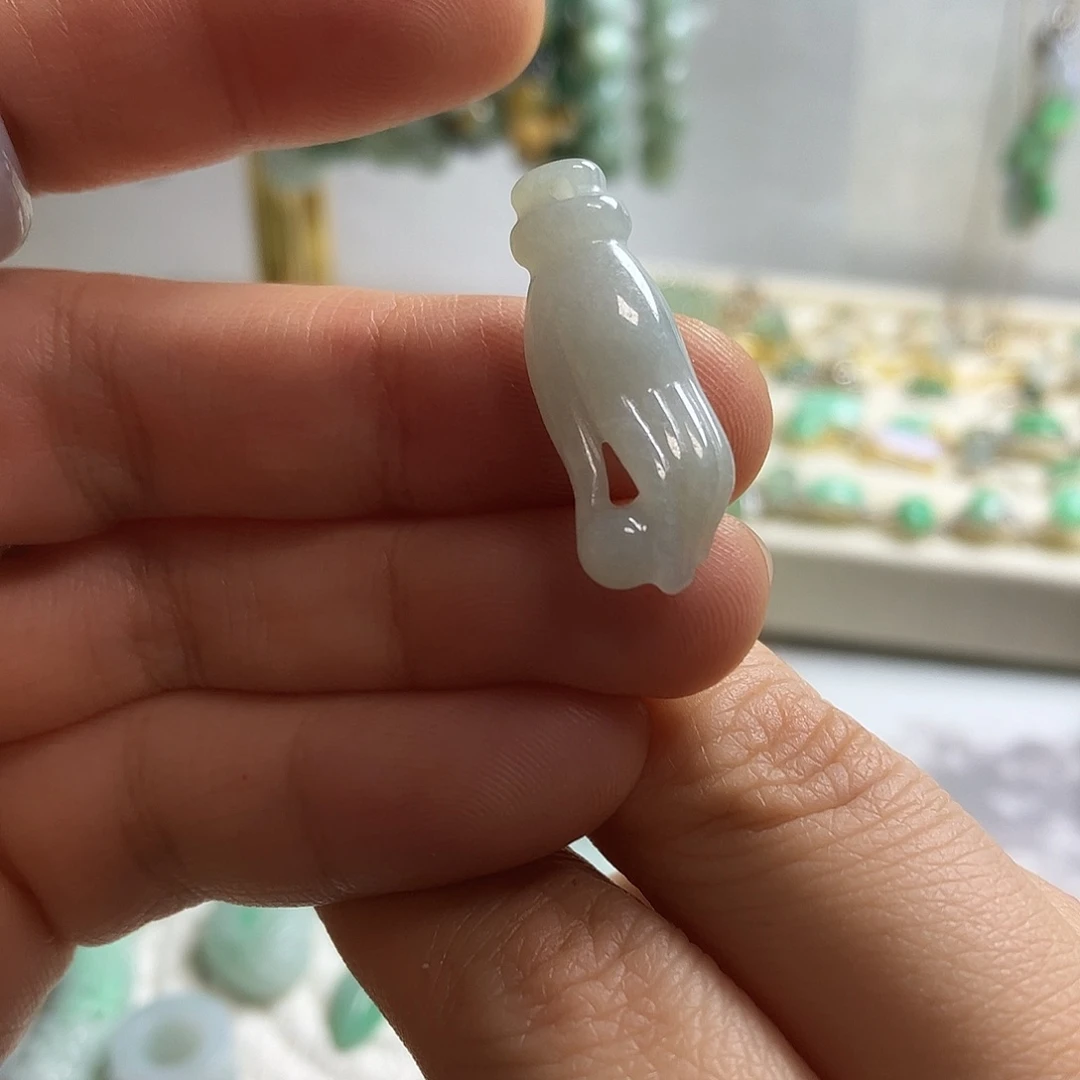 翡翠未镶嵌颈饰40