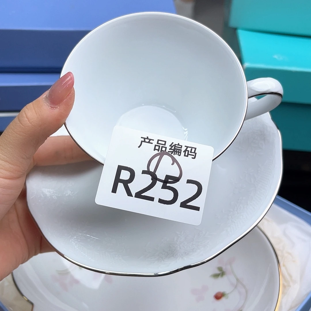 瓷片谨*o o o o o o o o