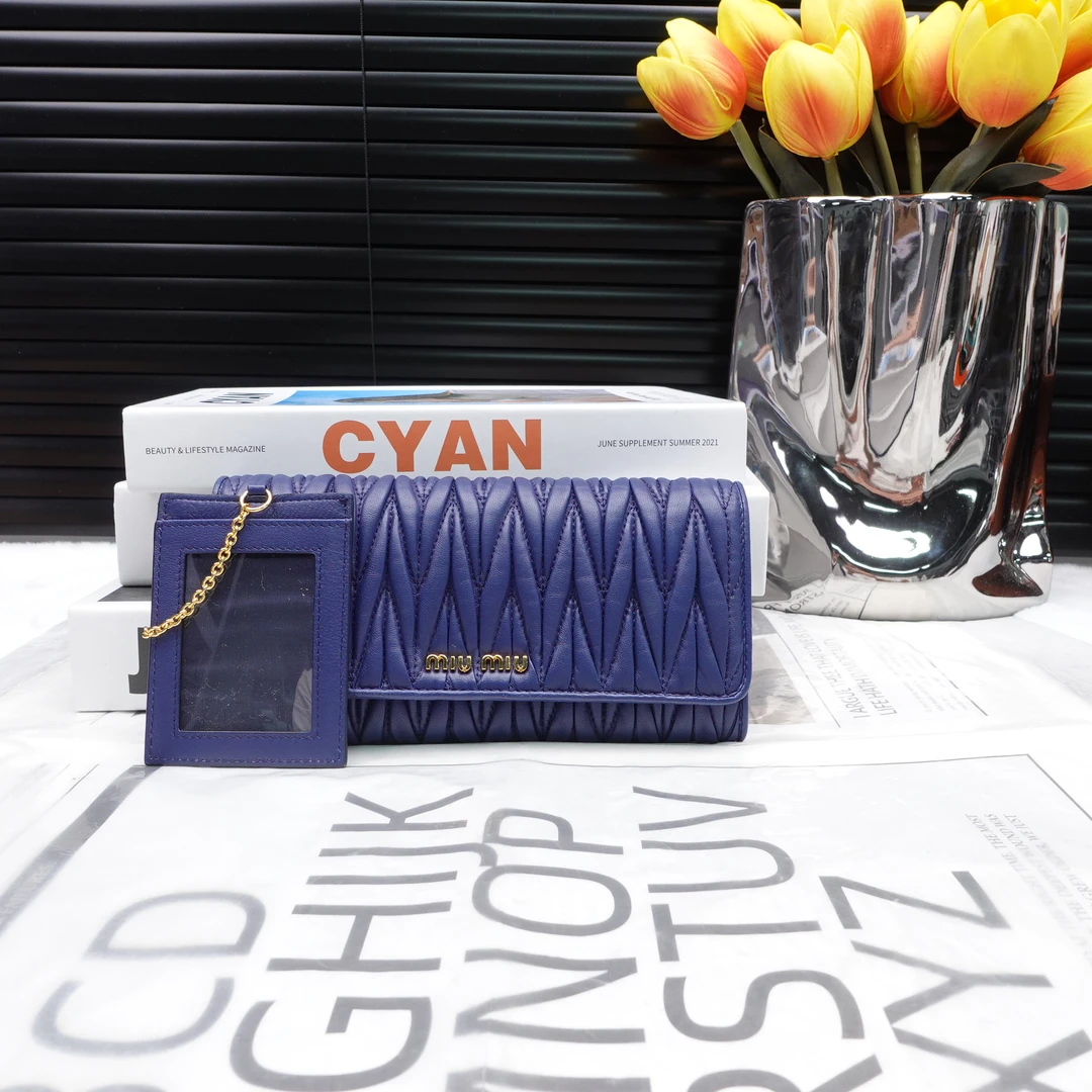 95新 MIU MIU/缪缪 钱包/T10187425