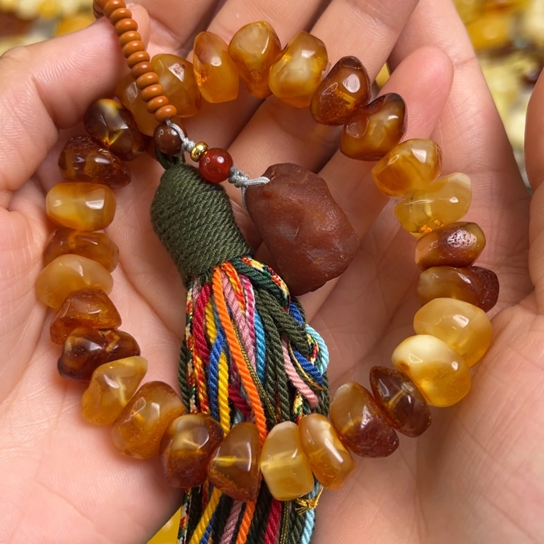 琥珀未镶嵌裸石琥珀