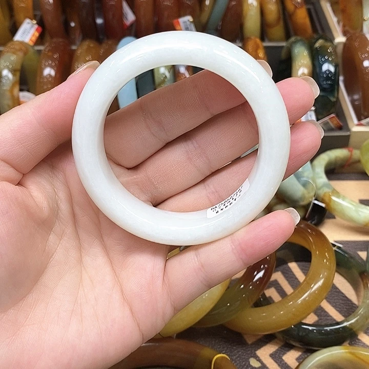 未镶嵌蛇纹石玉手镯