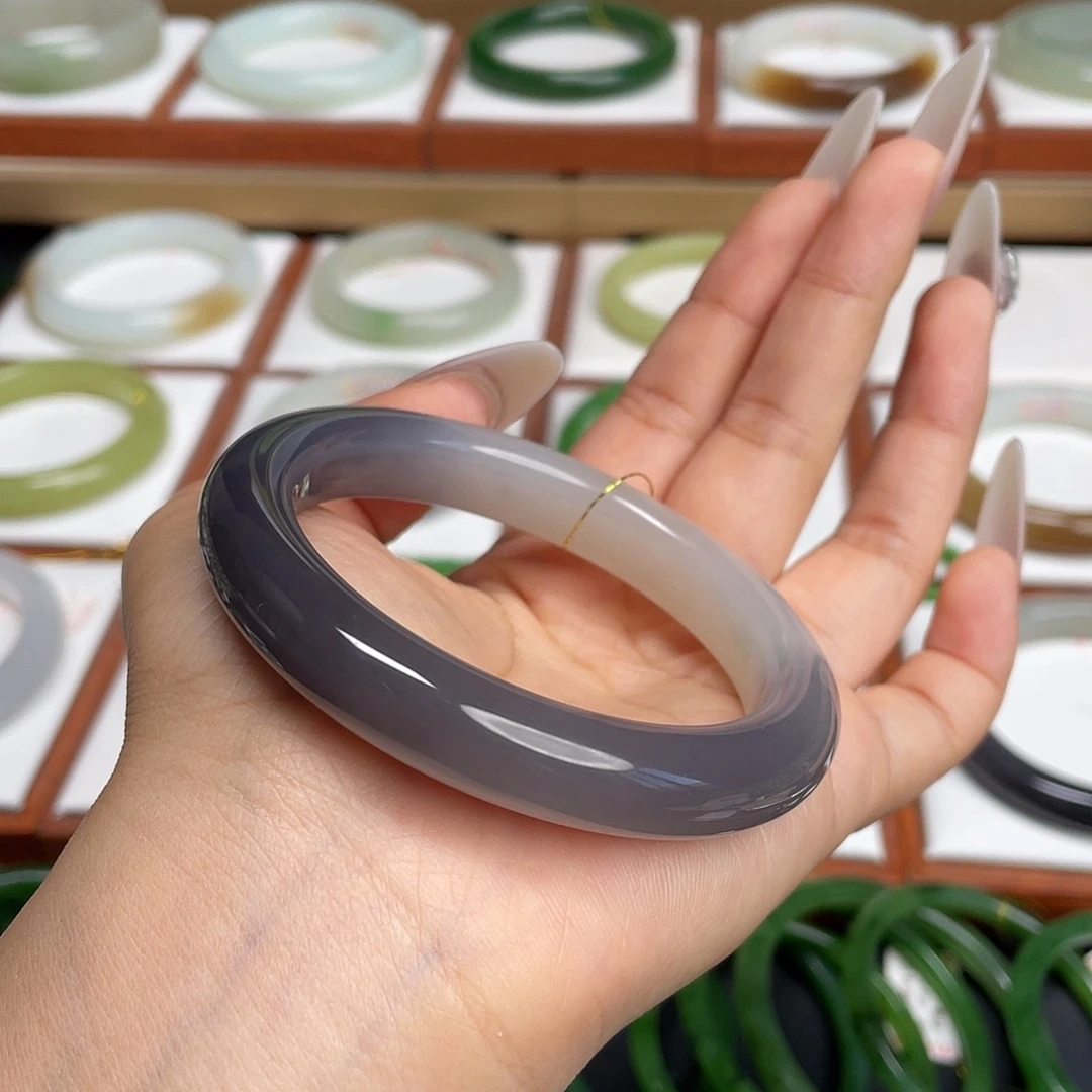 和田玉未镶嵌手镯55