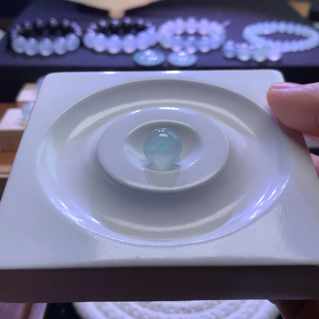 手链翡翠未镶嵌12mm金丝绿