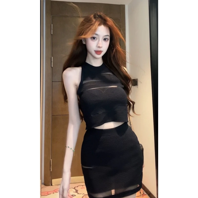 【XIAOBAWANG】设计感纯欲风网纱拼接镂空无袖挂脖背心上衣W