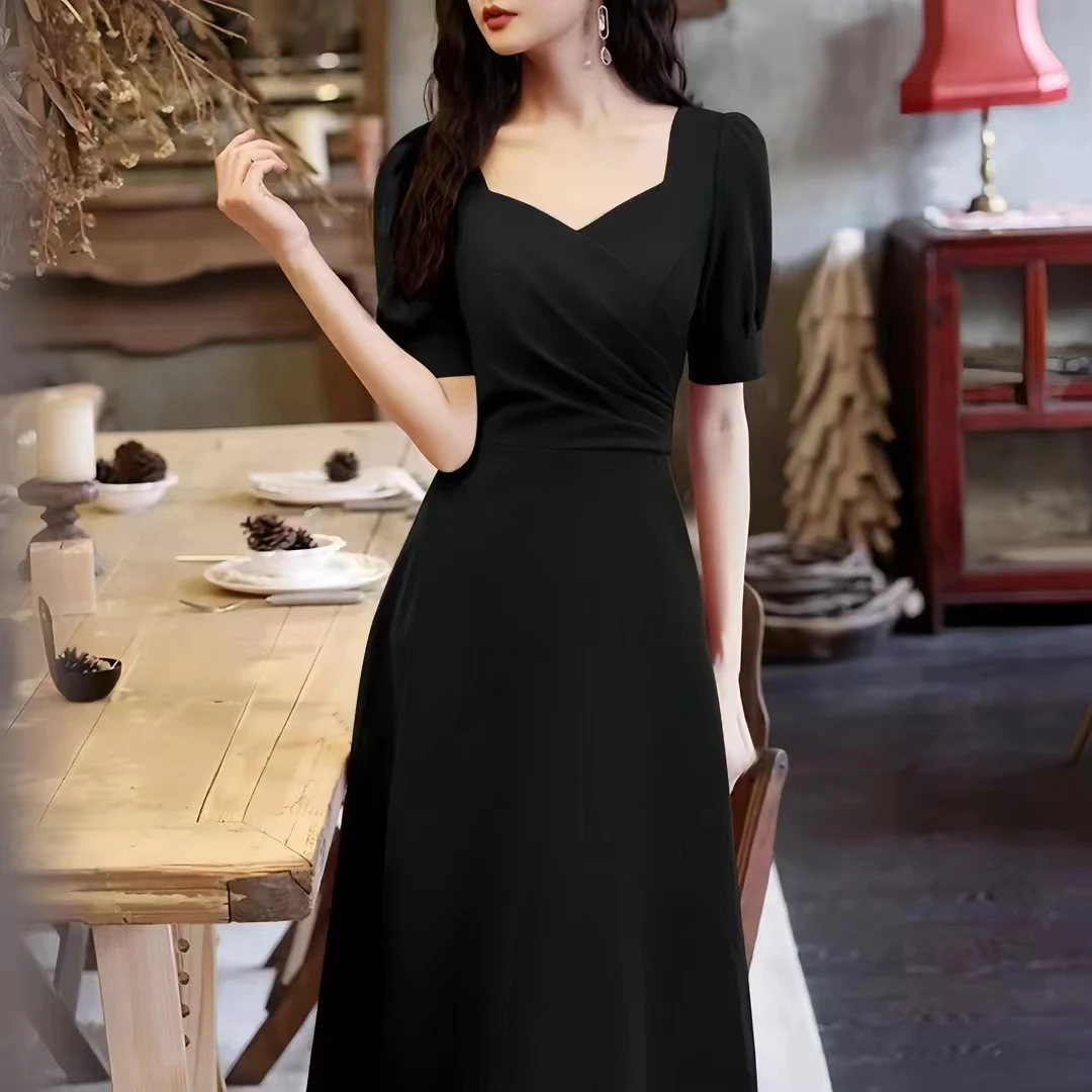 大码黑色显瘦裙子女夏季新款遮肚子减龄收腰泡泡袖方领连衣裙1468