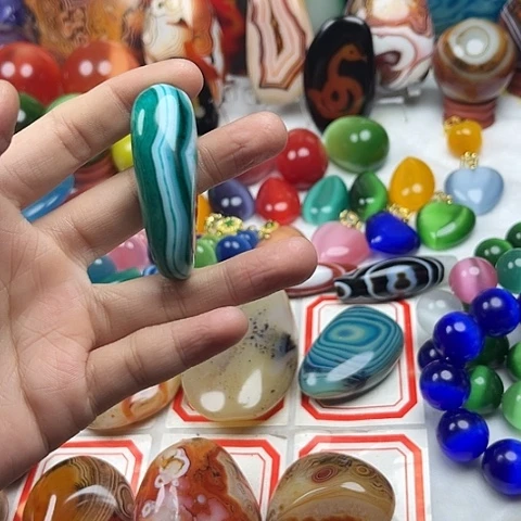 玛瑙/玉髓颈饰未镶嵌
