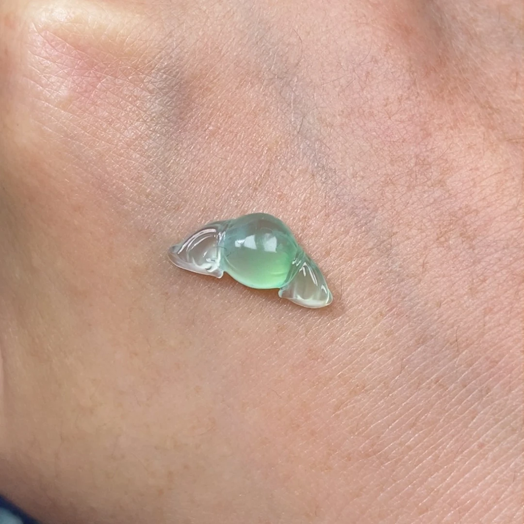 翡翠颈饰未镶嵌糖果