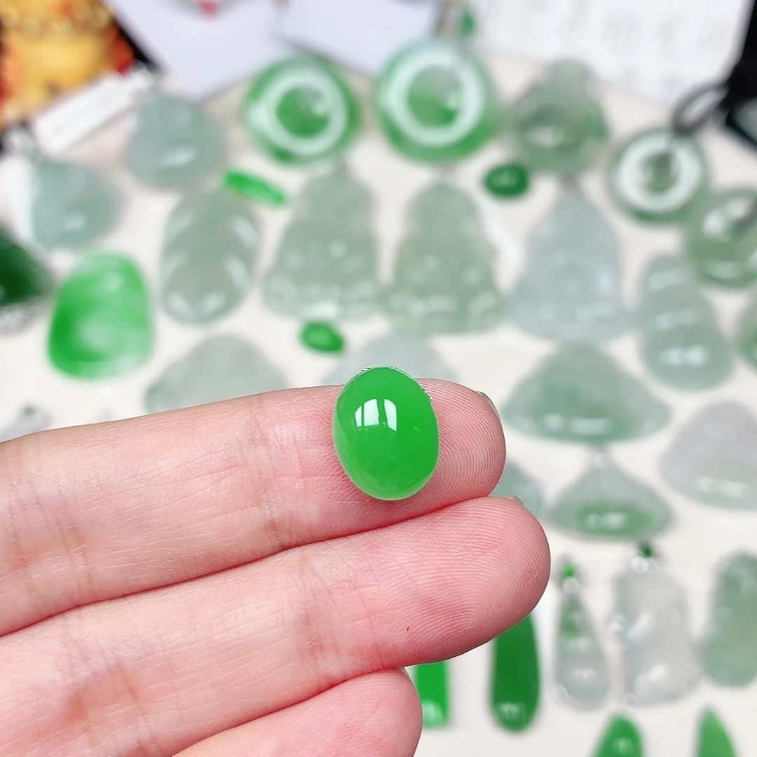 翡翠未镶嵌颈饰缅甸天然A货翡翠