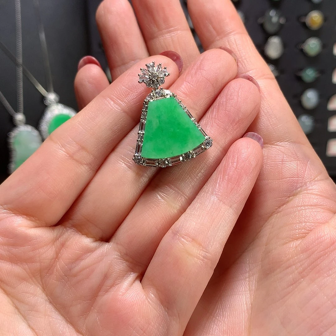 颈饰银S925镶嵌翡翠11111111