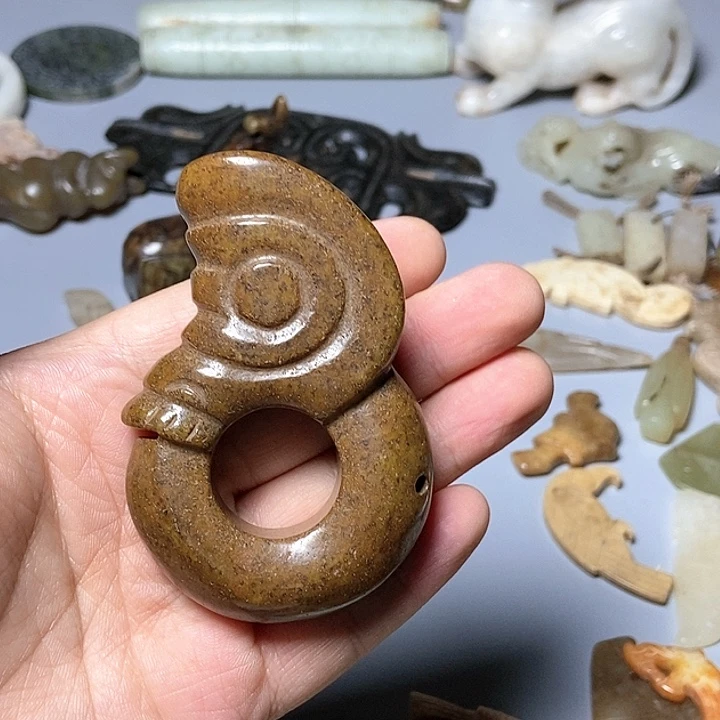 和田玉未镶嵌颈饰50