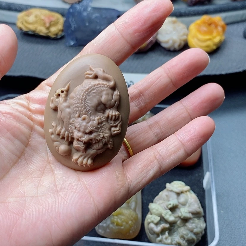 【闪购商品】定制石英质玉吊坠未镶嵌