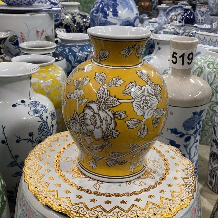 摆件清****府手绘陶瓷彩绘花瓶不退不换