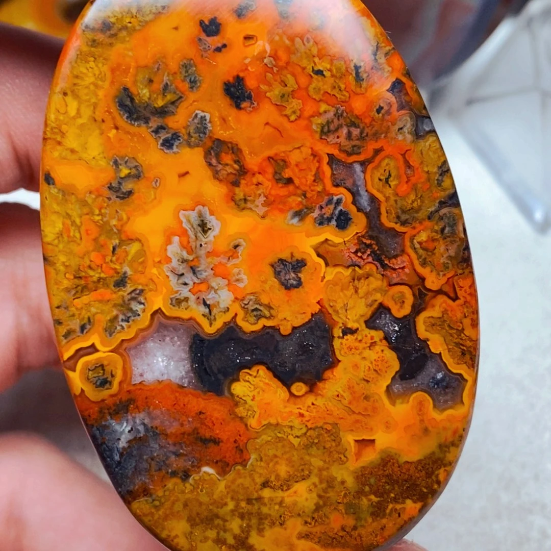 广***龙玛瑙/玉髓未镶嵌颈饰