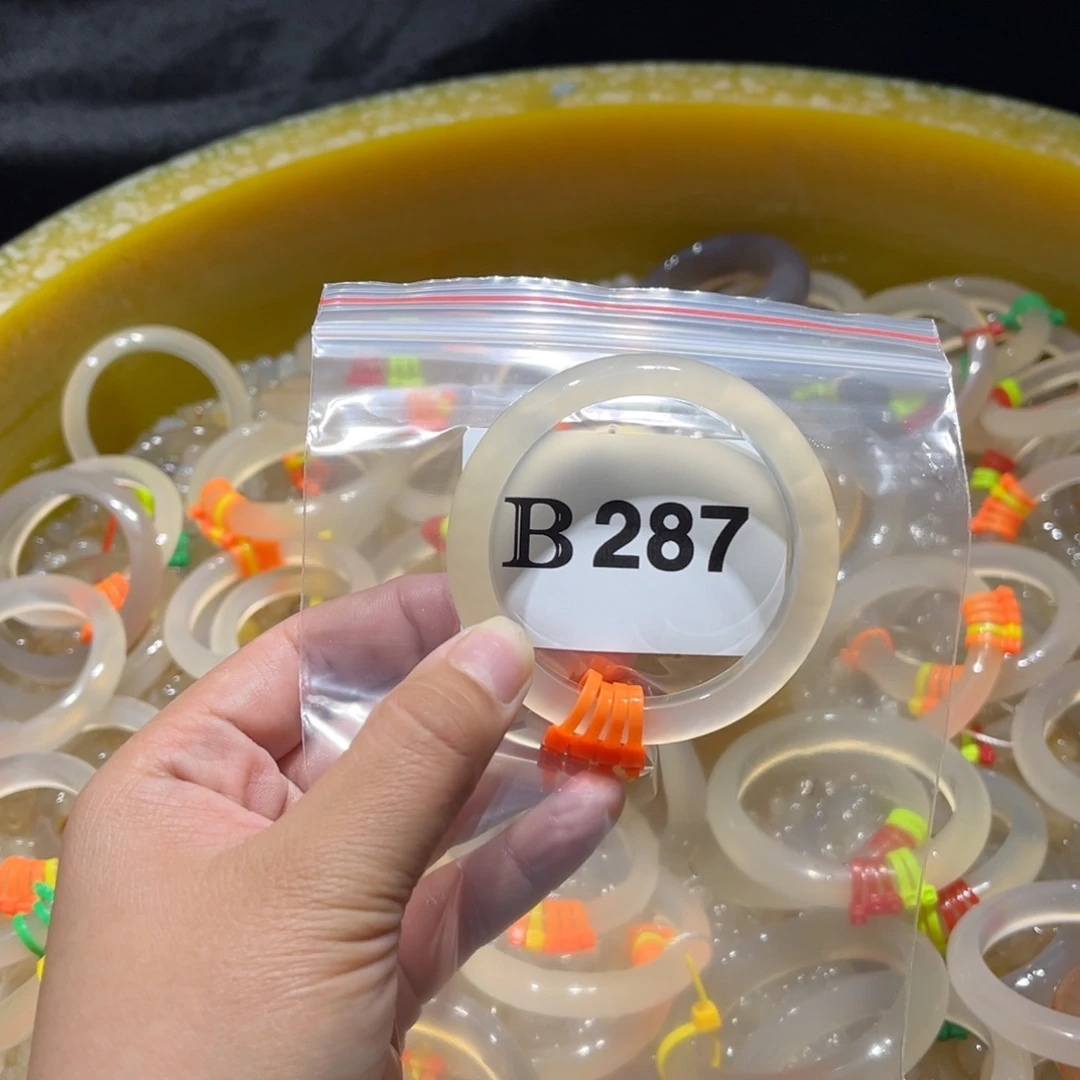 .***.玛瑙/玉髓未镶嵌手镯