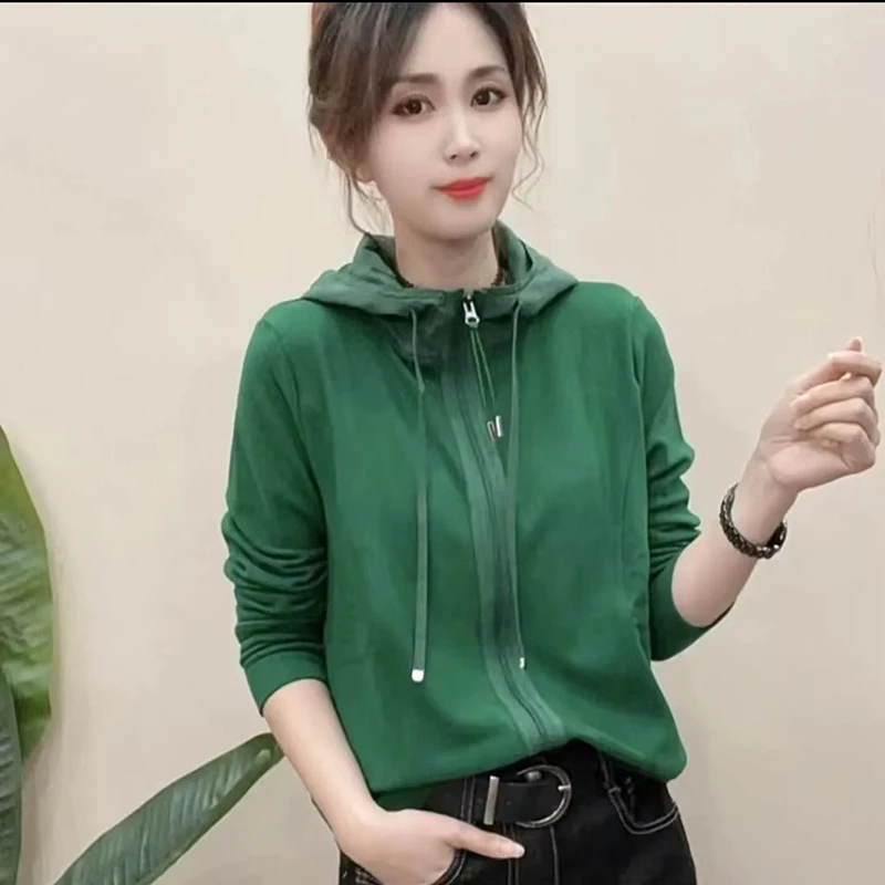 连帽德绒口袋套卫衣外套女2025冬季新款保暖时尚纯色百搭开衫上衣