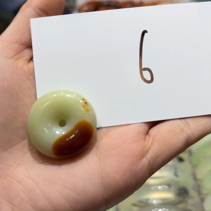 未镶嵌岫玉手镯天然