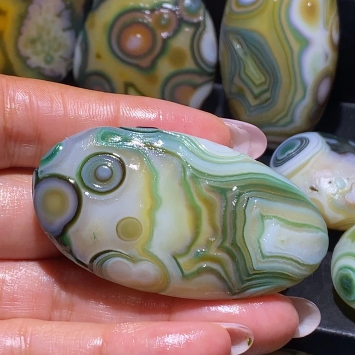 玛瑙/玉髓未镶嵌珠宝奇石4